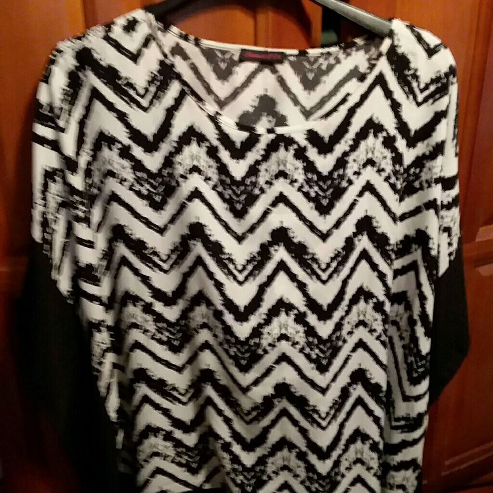 Blouse - Picture 2 of 2